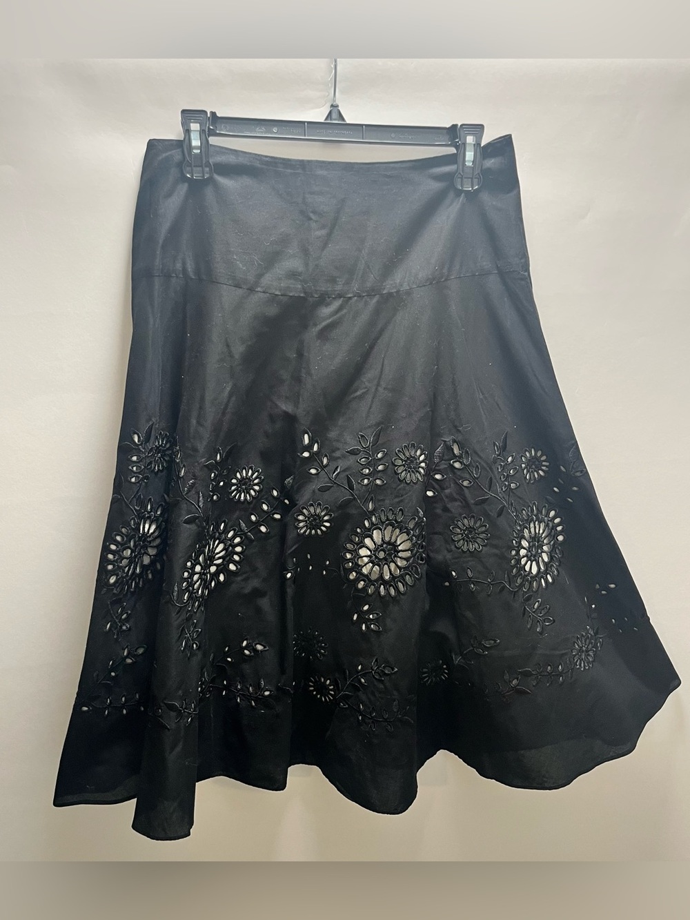 NWOT MICHAEL KORS BLACK COTTON EMBROIDERED SKIRT SIZE 6